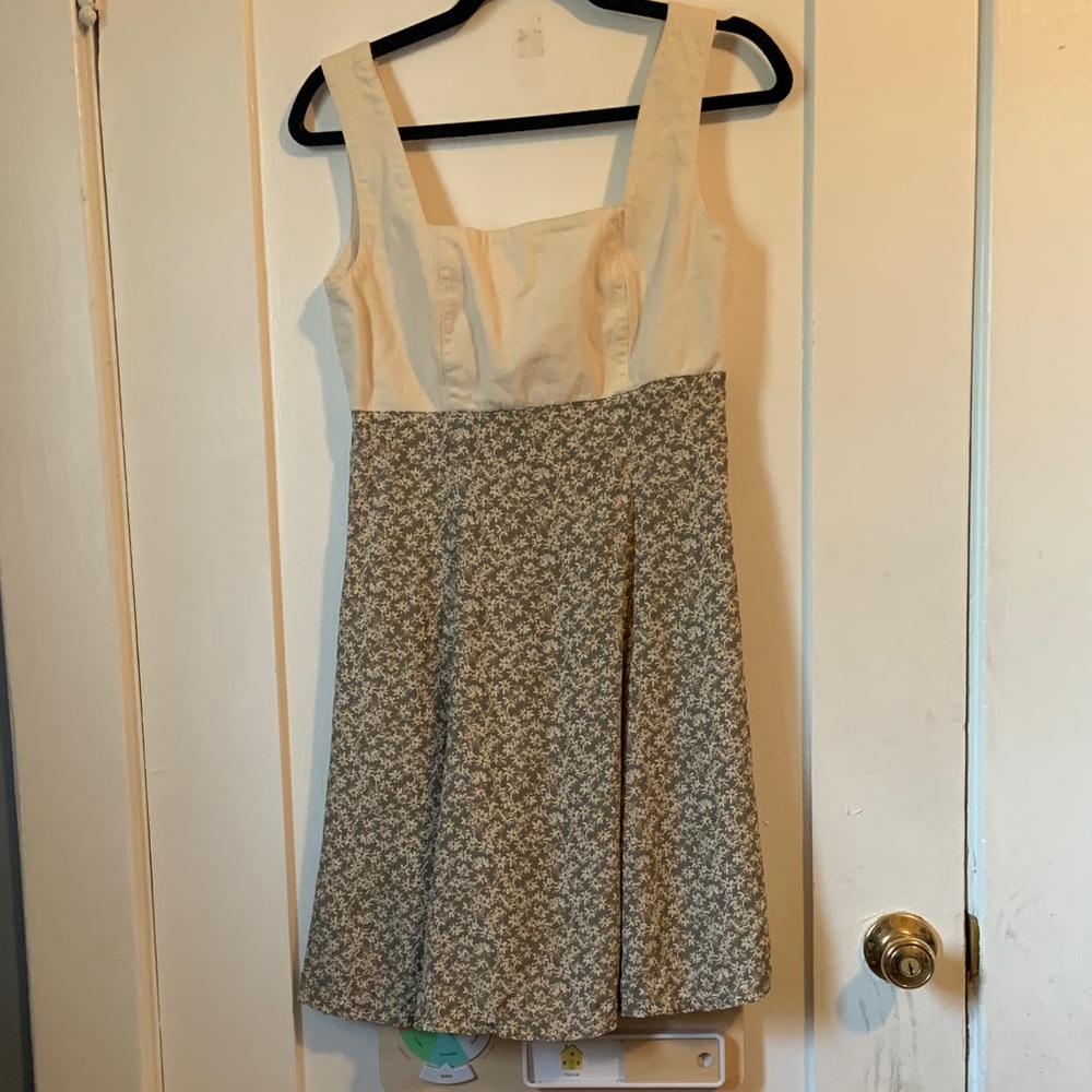 Vintage Express Cream Bodice Floral A-Line Dress